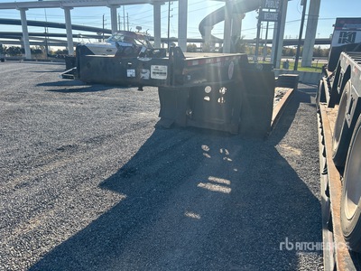 2015 Landoll Lowboy Trailer