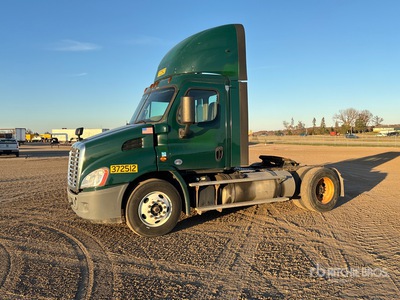 2018 Freightliner Cascadia 113 4x2 S/A Day Cab Truck Tractor