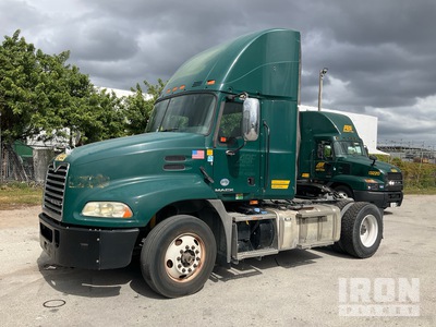 2017 Mack CXU612 4x2 S/A Day Cab Truck Tractor