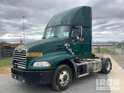 2016 Mack CXU612 4x2 S/A Day Cab Truck Tractor