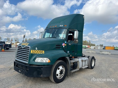 2013 Mack CXU612 4x2 Ciągnik siodłowy z kabiną dzienną S/A