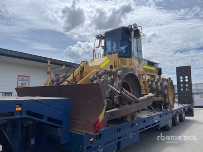 2004 Cat 815F Soil Compactor