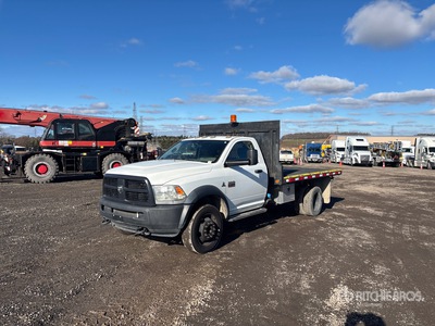 2012 Ram 5500REGSTD4WD 4x4 Camion à Plateau