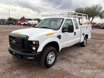 2009 Ford F-250 4x4 Extended Cab Utility Truck