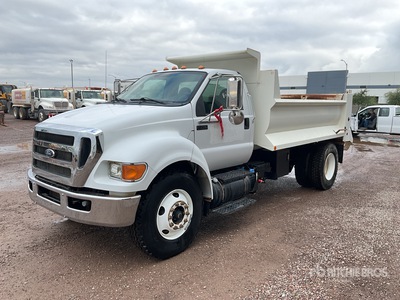 2011 Ford F-750 XL 4x2 S/A Dump Truck