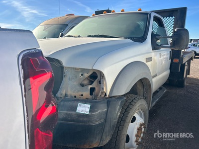 2005 Ford F-550 XL 4x4 Camión Caja Abierta (Inoperable)