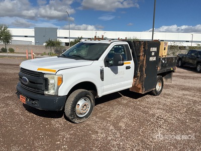 2017 Ford F-350 XL 4x4 Camion à Plateau