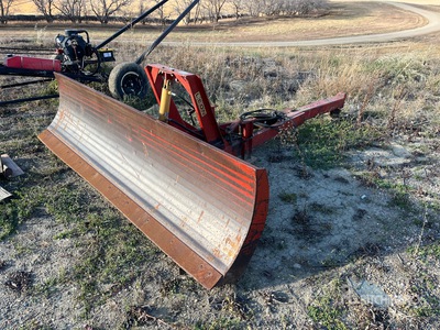 Leon 770 10 ft Planierschild Anbaugerät