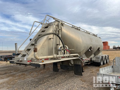 2019 MAC 1350 cft Tri/A Pneumatic Bulk Trailer