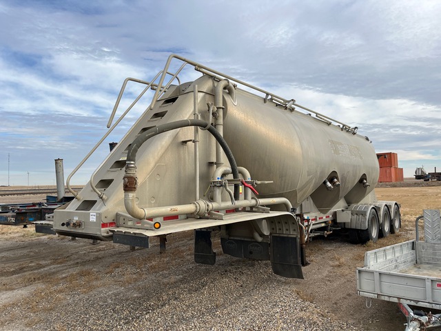 2019 MAC 1350 cft Tri/A Pneumatic Bulk Trailer