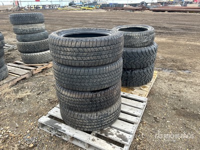 Quantity of (7) 20 in. Truck Neumáticos