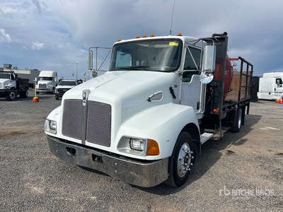 2008 Kenworth T300 4x2 Cysterna próżniowa