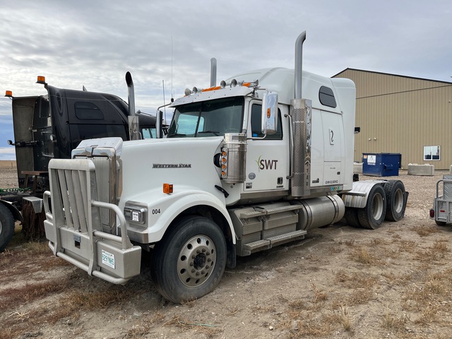 2014 Western Star 4900FA 6x4 T/A Sleeper Truck Tractor (Inoperable)