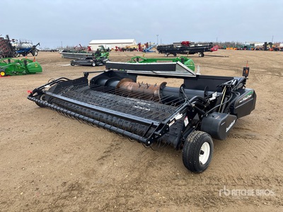 2011 MacDon PW7 15 ft Combine Pickup Header