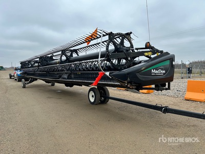 2017 MacDon FD75 40 ft Flex Draper رأس الحصادة المجمعة