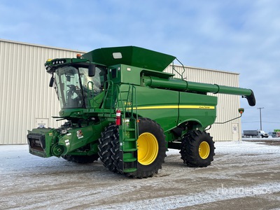 2018 John Deere S780 Combine Harvester