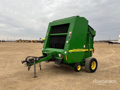 2002 John Deere 567 Round Baler