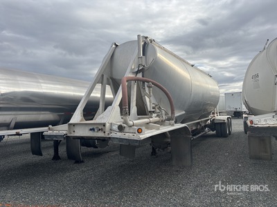 2016 Beall 1050 cft Pneumatic Bulk Trailer