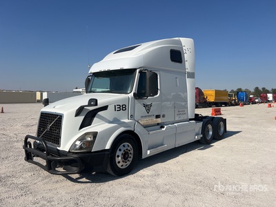 2012 Volvo VNL670 6x4 T/A Slaapcabine Trekker