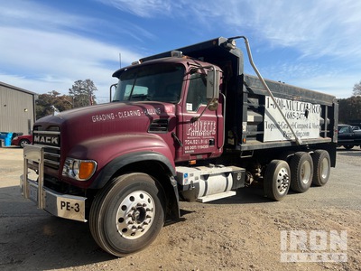 2005 Mack CV713 8x4 4-Achs Kipper-Lkw