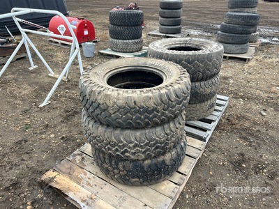 Quantity of (6) 18 In. Miscellaneous Truck Neumáticos