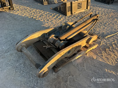 Tag 30 in Hydraulic Excavator Thumb