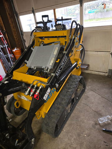 2025 (unverified) AGT MX-CRT23 Compact Track Loader
