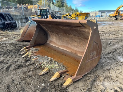 SNS 126 in Radladerschaufel