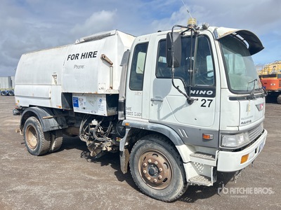 1996 Road Sweepers 600 Series on 1996 Hino Sweeper Truck