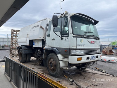 1996 Road Sweepers 600 Series on 1996 Hino Veegwagen