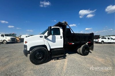 2007 GMC C6500 4x2 Camion à benne basculante S/E