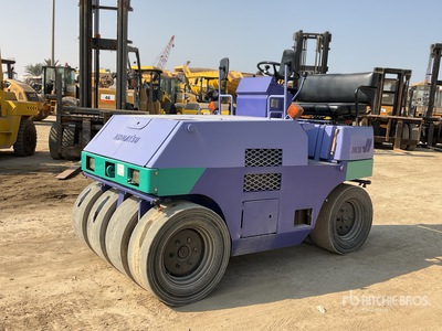 1999 Komatsu JW30-2 7 Wheel Pneumatic Roller
