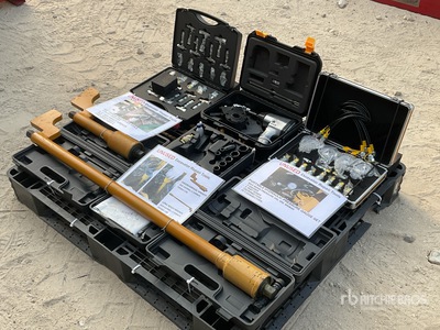 Quantity of Excavator repair tools & Pressure Gauge ハンドツール (Unused)