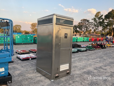 2025 Austin SST1113 4 ft 5 in x 3 ft 9 in 1 Person Baño Portatil (Sin Usar) / Portable Restroom (Unused)