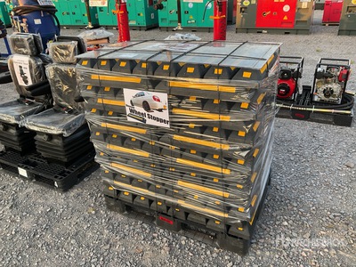 Quantity of (104) 2025 Lote de Topes para Ruedas (Sin Usar) / Wheel Stoppper