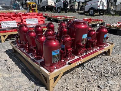 Quantity of (17) 2025 Lote de Gatos Hidraulicos de Botella (Sin Usar) / Bottle Jack Jack