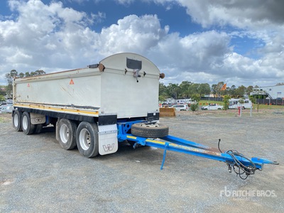 2013 Bulk Transport 7.2 m Quad Dog エンドダンプトレーラー