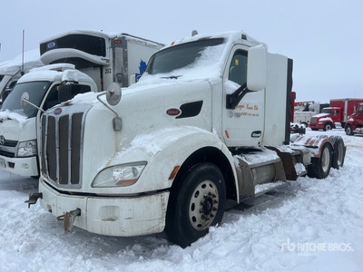 2013 Peterbilt 579 6x4 3-Achs Sattelzugmaschine (Inoperable)