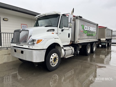 2007 International 7900 6x4 を見 Dump Truck