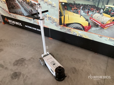 Pneumatic Jack (Unused)