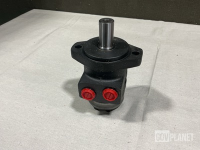 (2) Hydraulic Motors