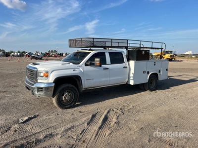 2018 GMC Sierra 3500HD 4x4 Crew Cab Camion utilitaire