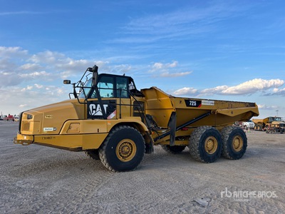 2019 Cat 725 Knickgelenkter Muldenkipper