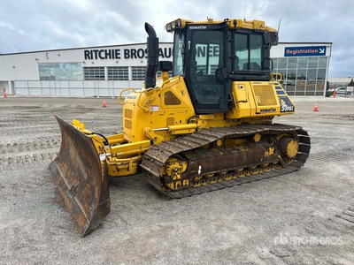 2021 Komatsu D51PXi-24 جرافة مجنزرة