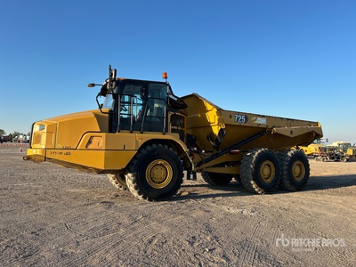 2021 Cat 725 Dumper articolato