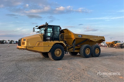 2021 Cat 725 Articulated Dump Truck