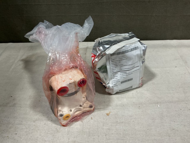 (2) Honeywell 2040676-6 Hydraulic Motors