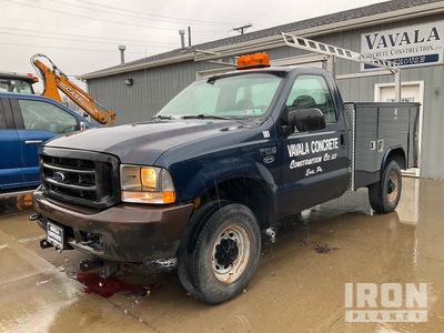 2004 Ford F-250 XL 4x4 Utility Truck (Inoperable)