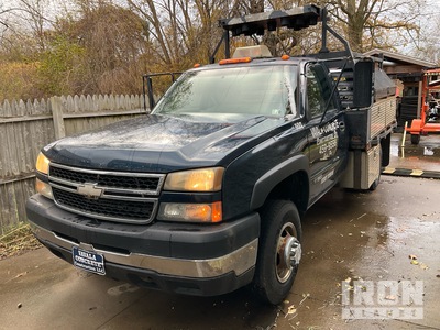 2006 Chevrolet 3500 4x4 Flatbed Truck