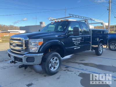 2016 Ford F-250 XL 4x4 Extended Cab Utility Truck